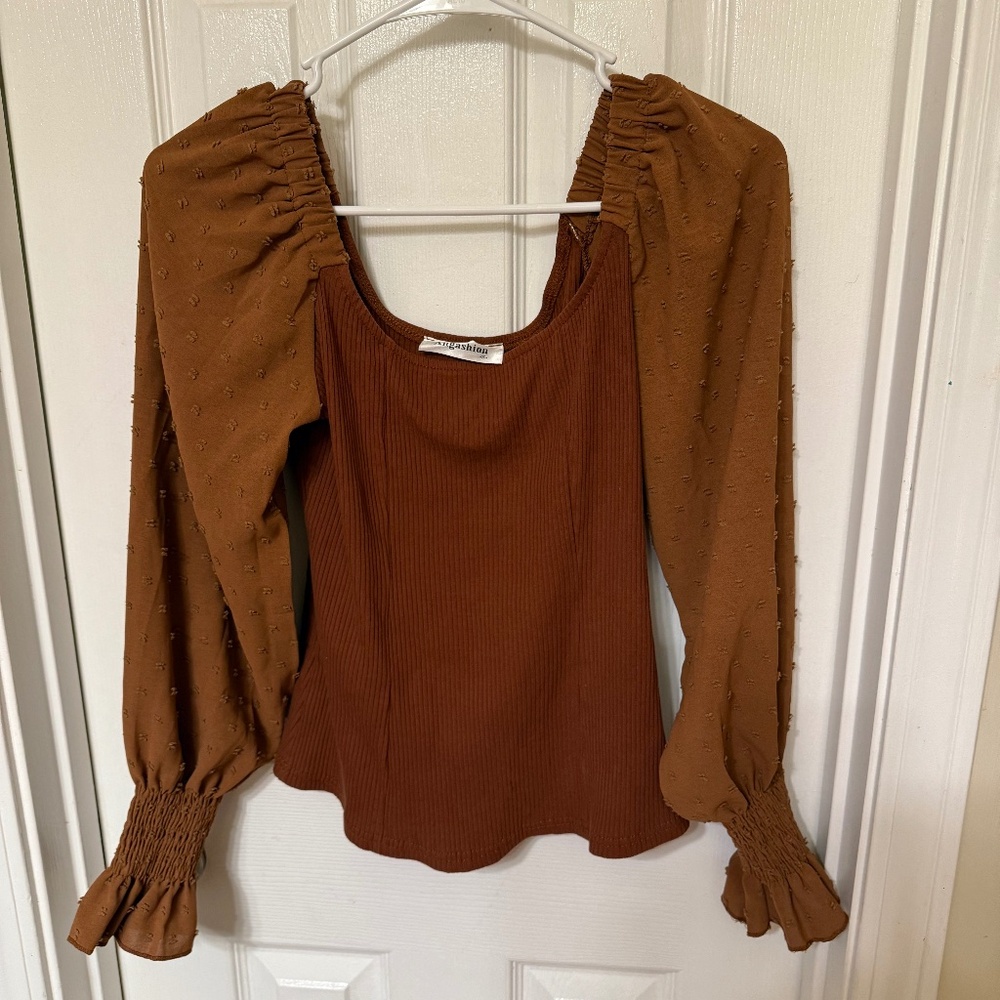Rust Brown Ribbed Top w/ Puff Sleeves & Smocked Cuffs – Size Small